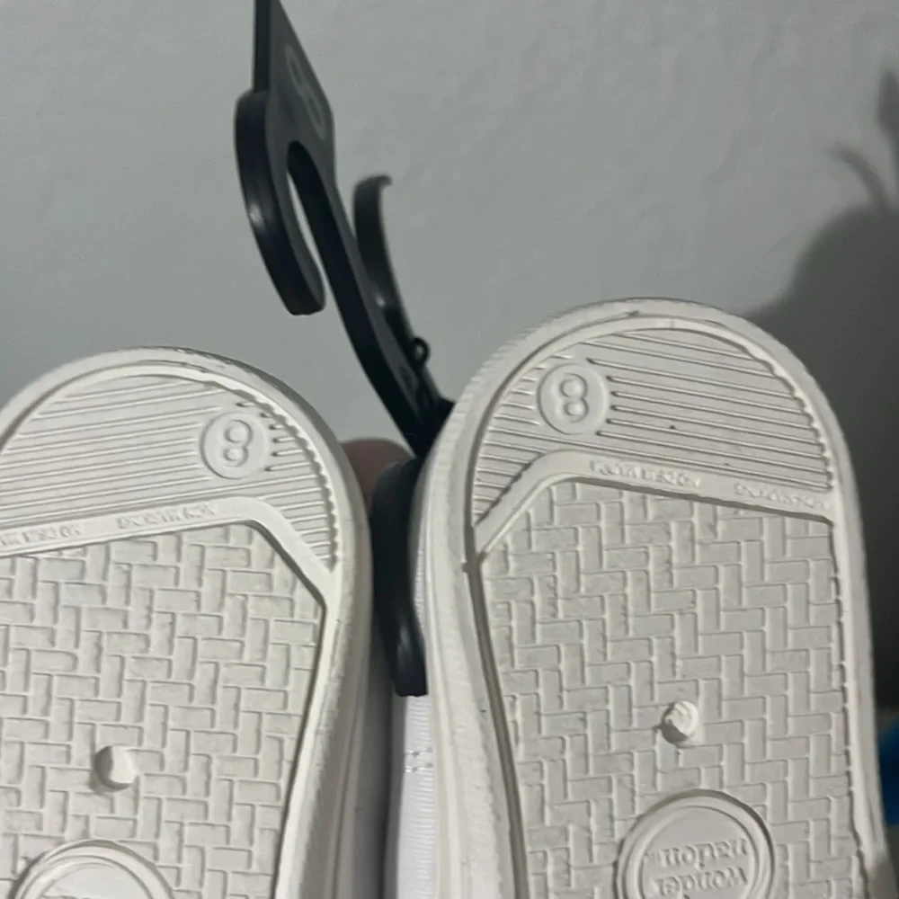 New Wonder Nation Girl’s Boy’s White Canvas Slip on Sneakers Size 8 NWT